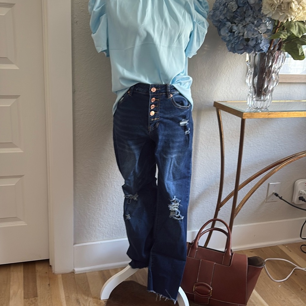 Unbranded women’s high-rise distressed jeans size small